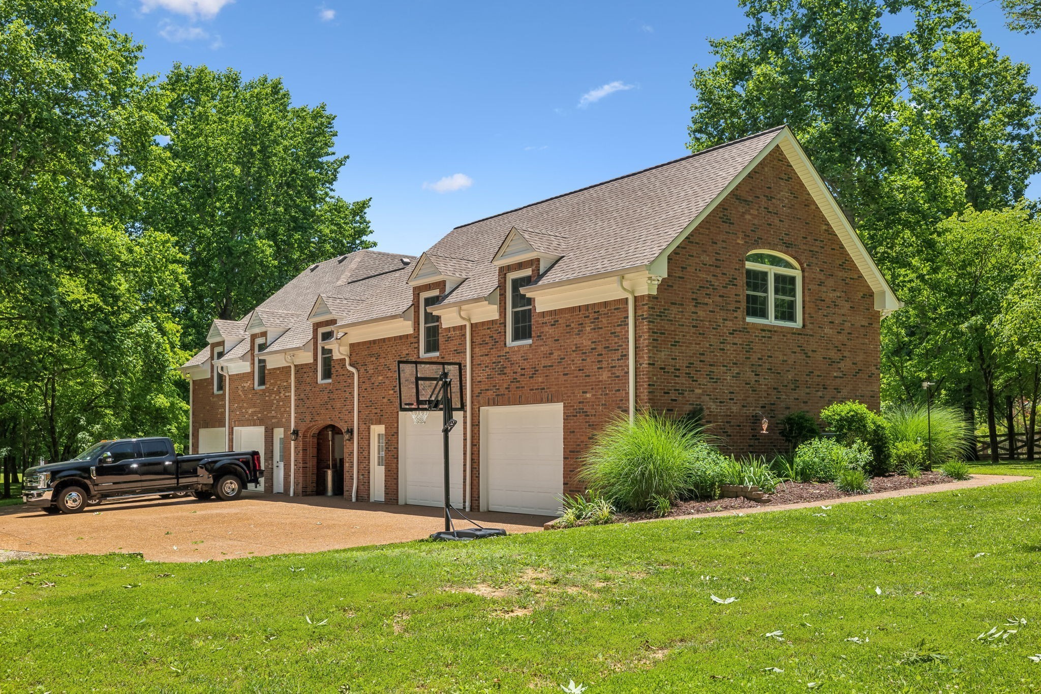 3208 Thoroughbred Drive Hermitage TN 37076