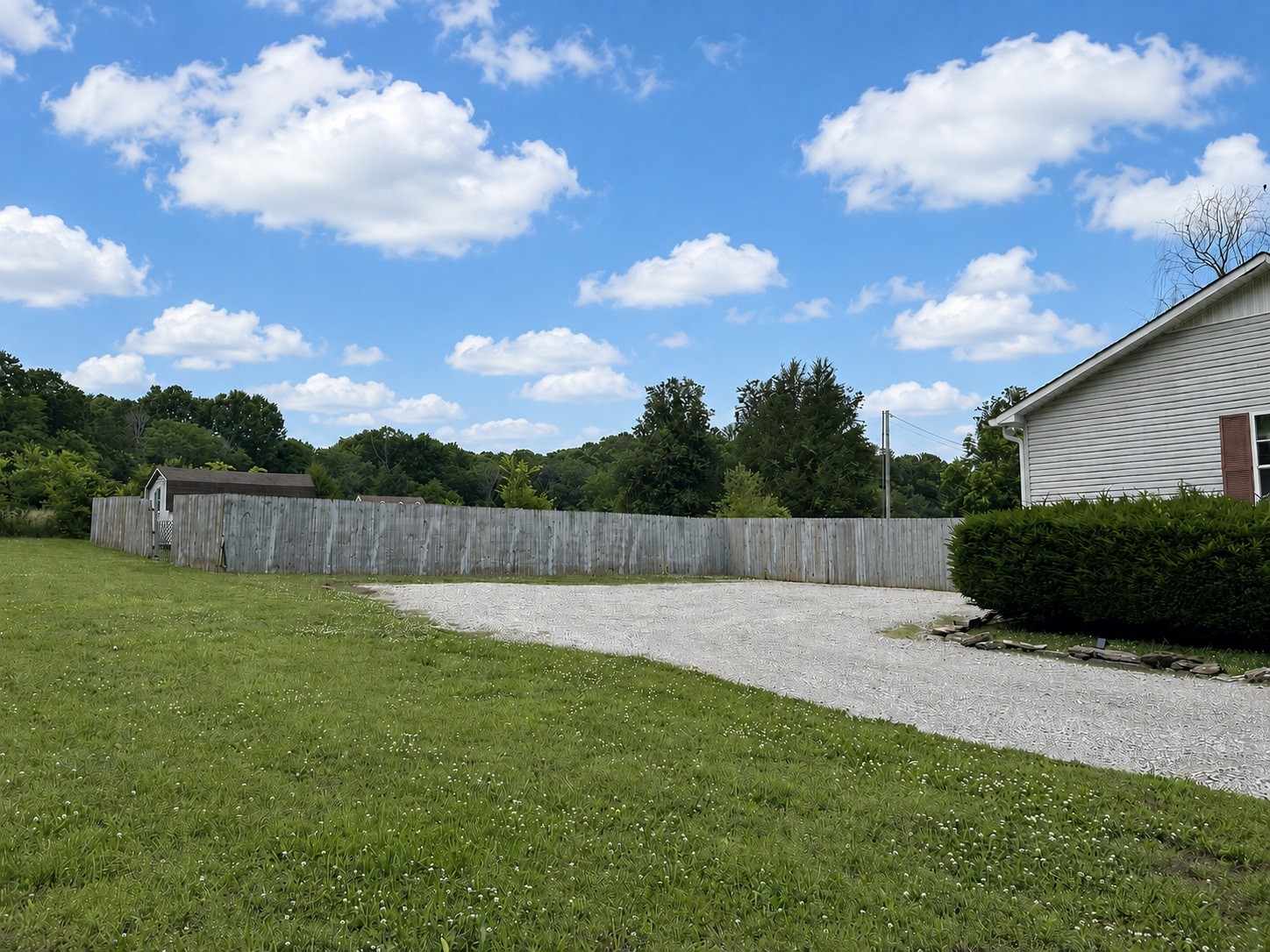1788 Seavy Hight Road Columbia TN 38401