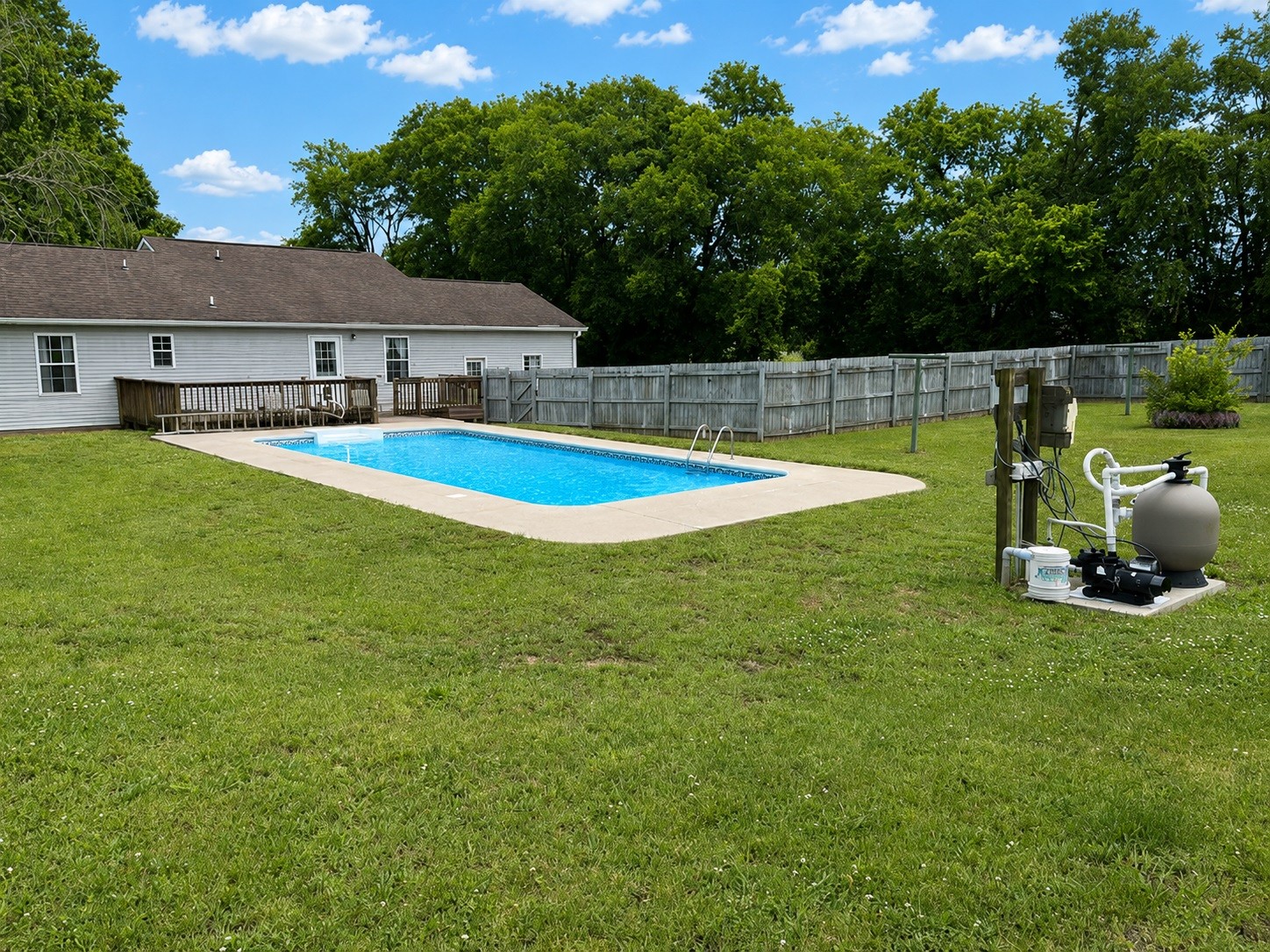1788 Seavy Hight Road Columbia TN 38401