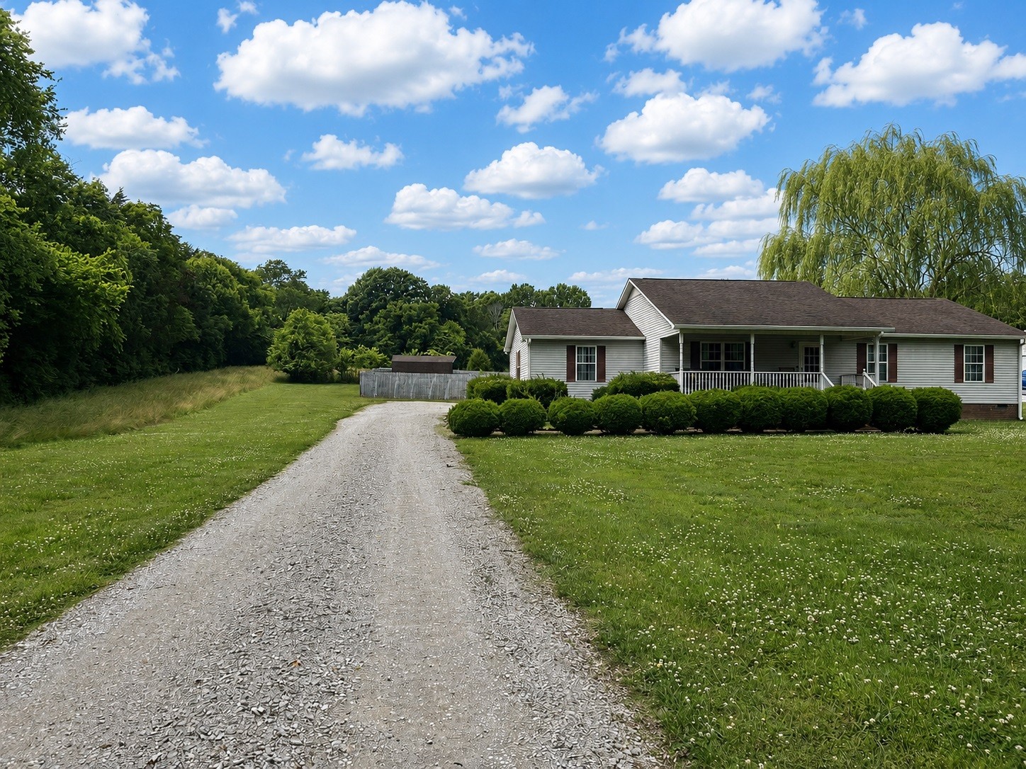 1788 Seavy Hight Road Columbia TN 38401