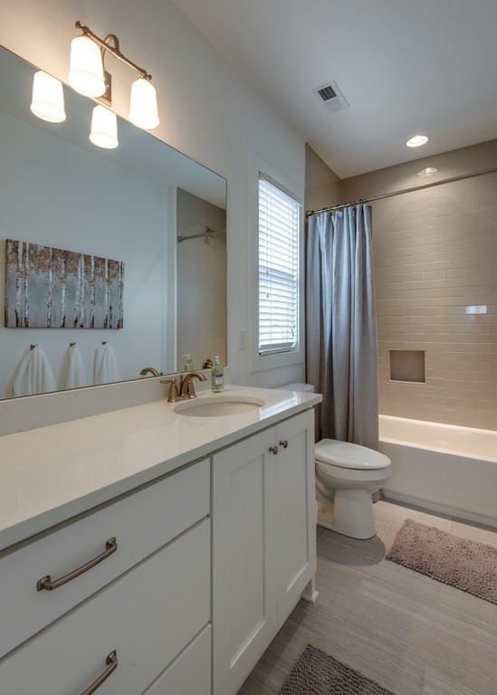 711B 45th Ave, N Nashville TN 37209