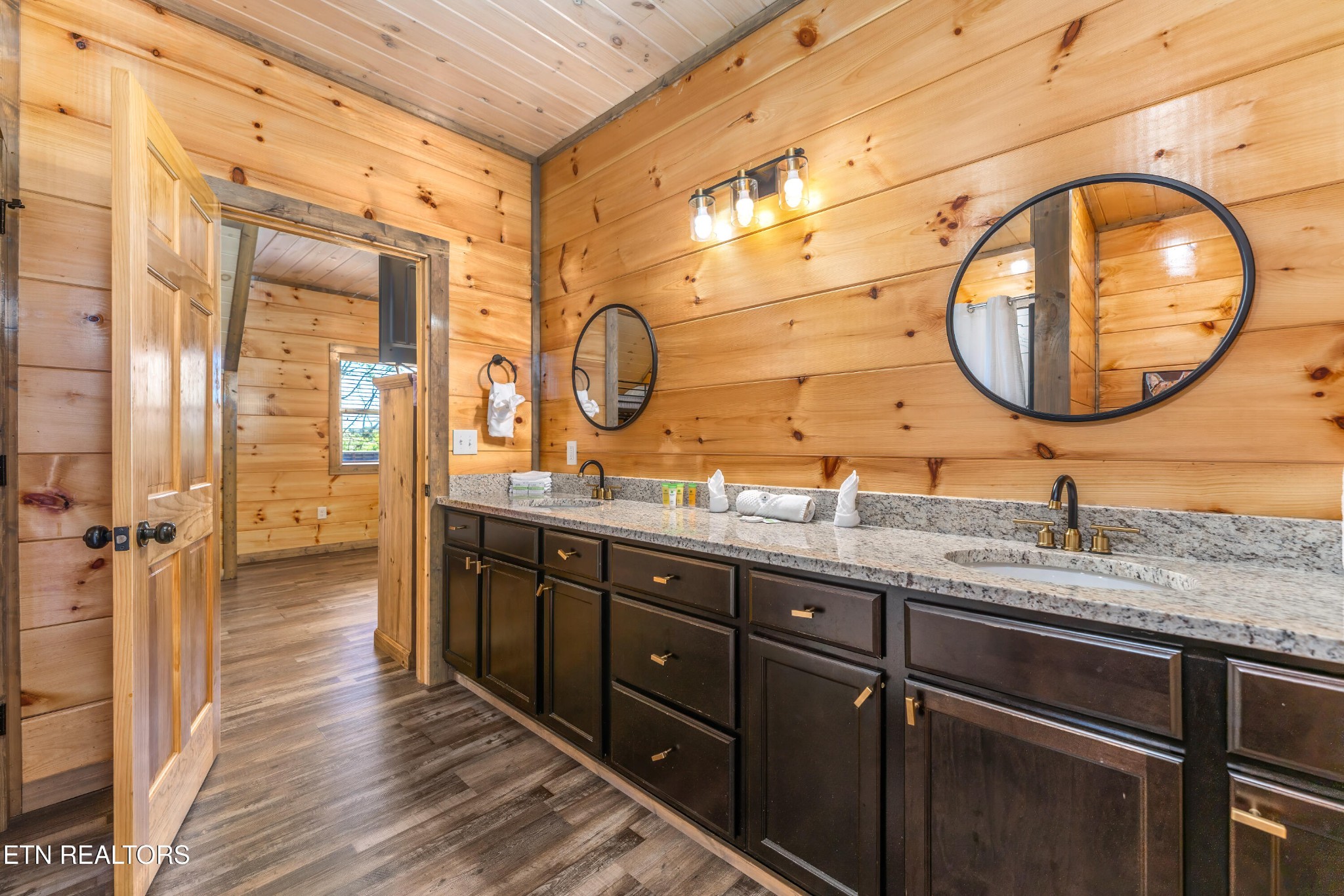 2127 Eagle Feather Drive Sevierville TN 37876