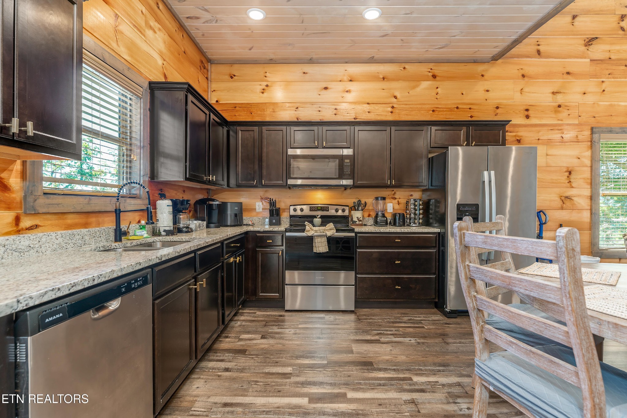 2127 Eagle Feather Drive Sevierville TN 37876