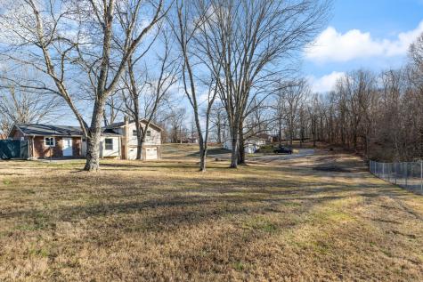 108 W Circle Drive Burns TN 37029