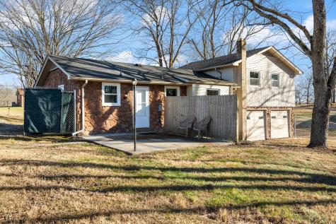 108 W Circle Drive Burns TN 37029