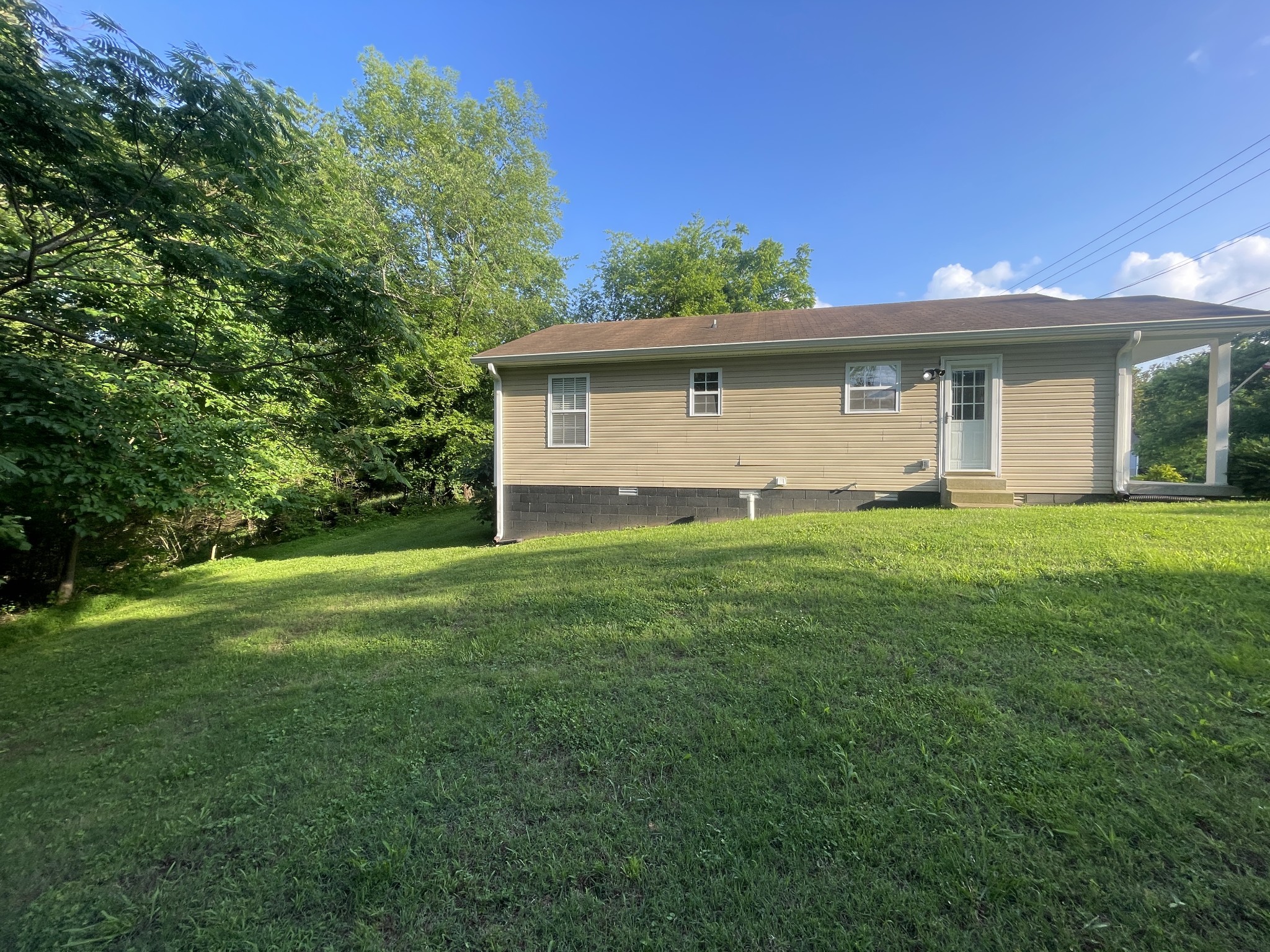321 Rossview Road Clarksville TN 37043