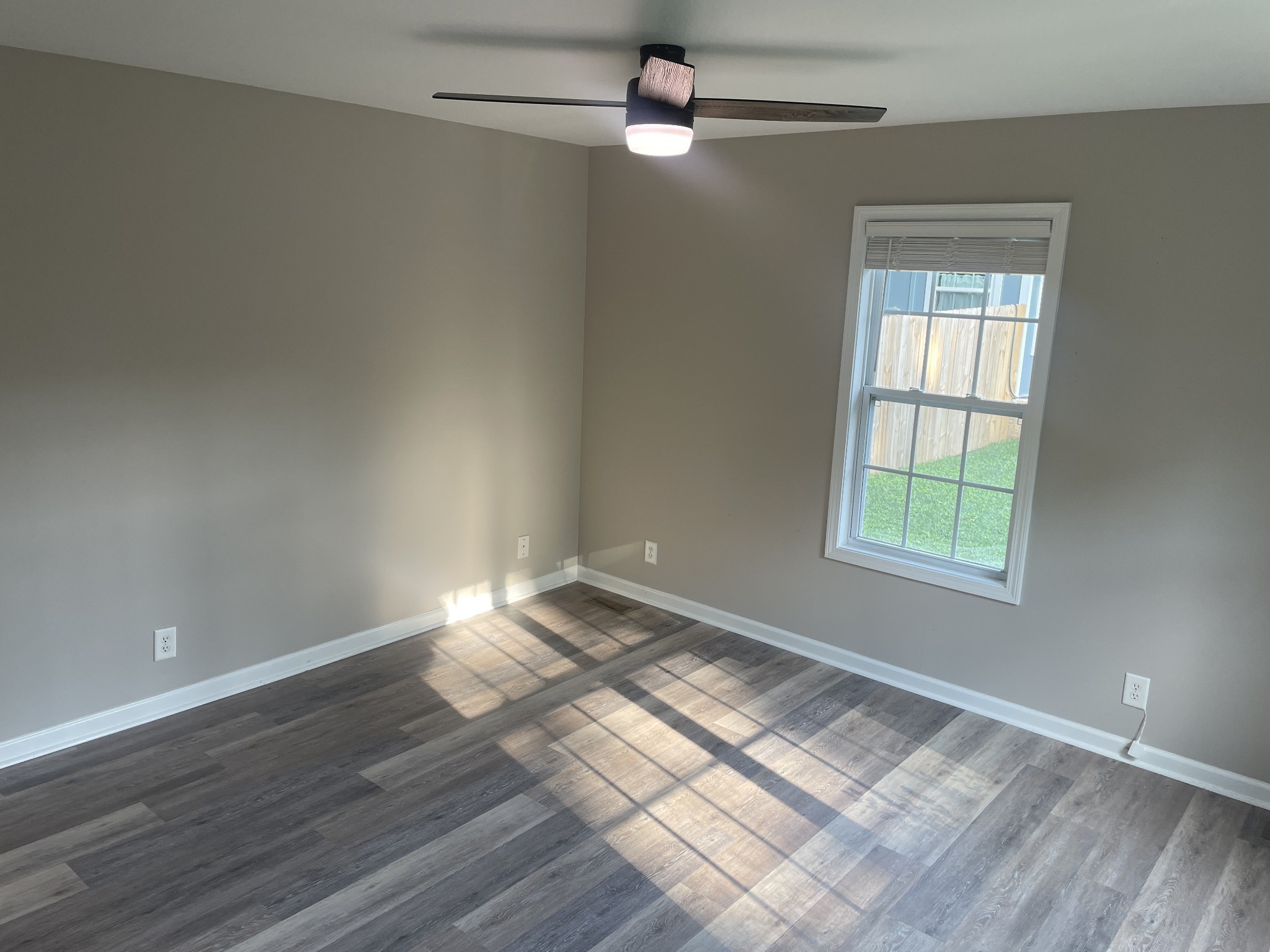 321 Rossview Road Clarksville TN 37043