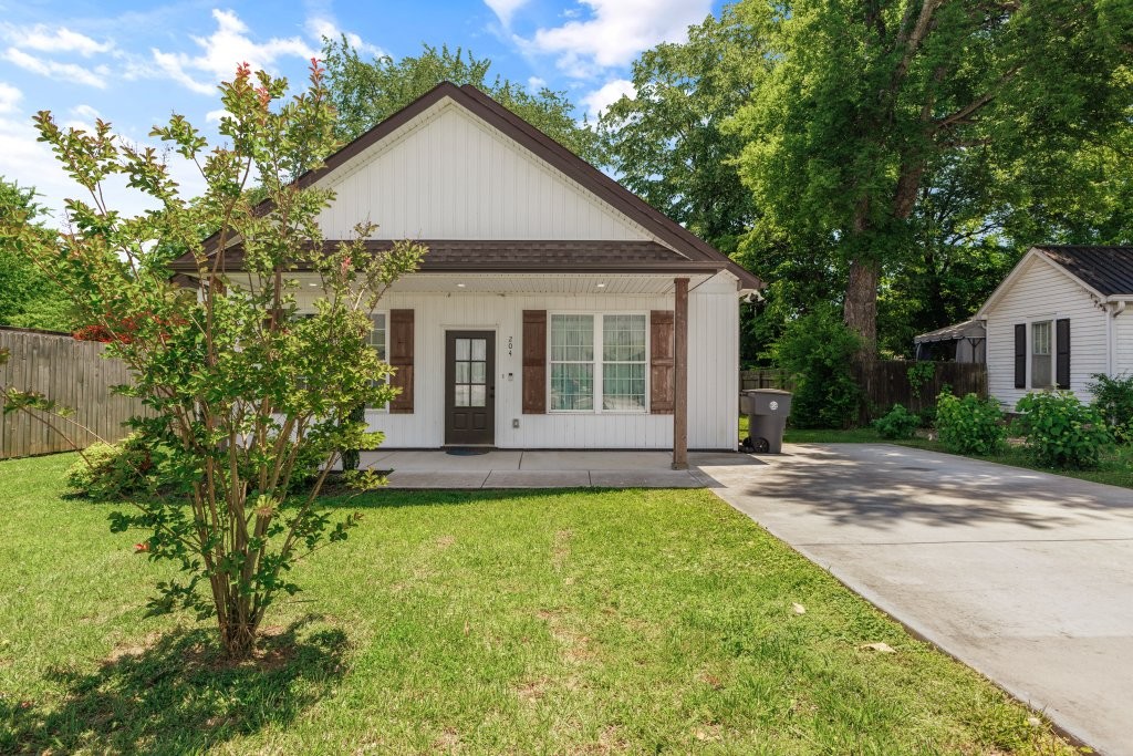 204 Mountain Street Mcminnville TN 37110