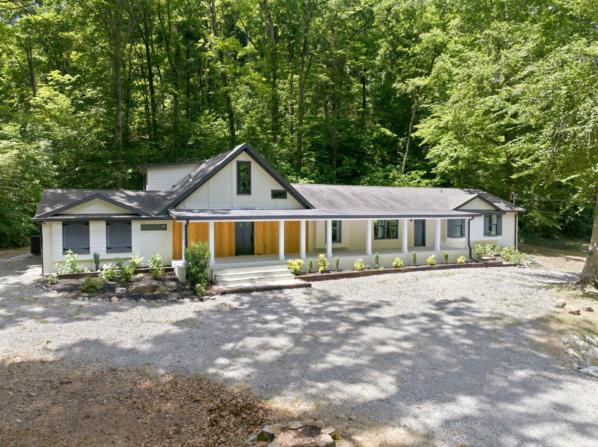 1032 Paint Pony Trail Pegram TN 37143