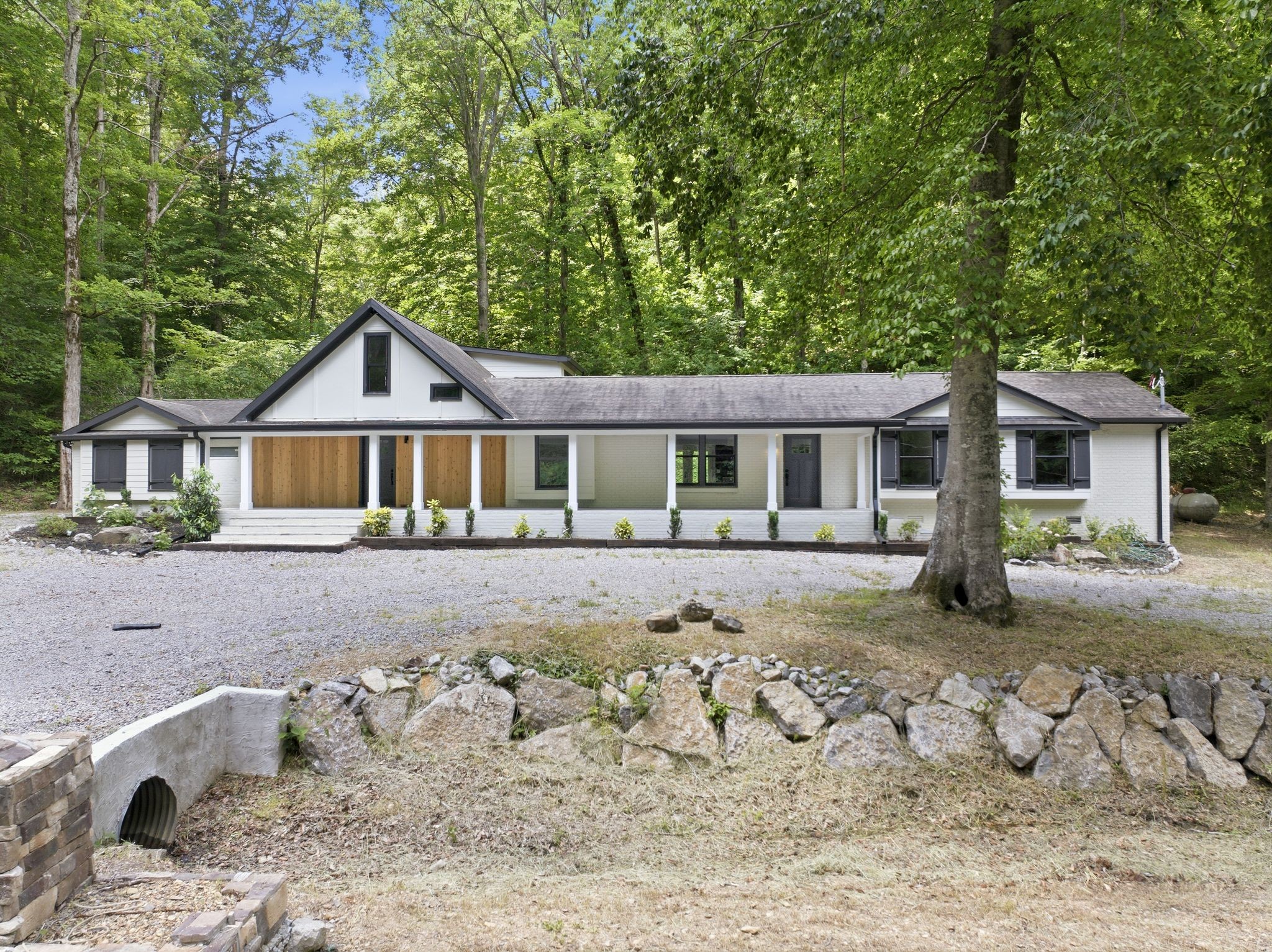 1032 Paint Pony Trail Pegram TN 37143