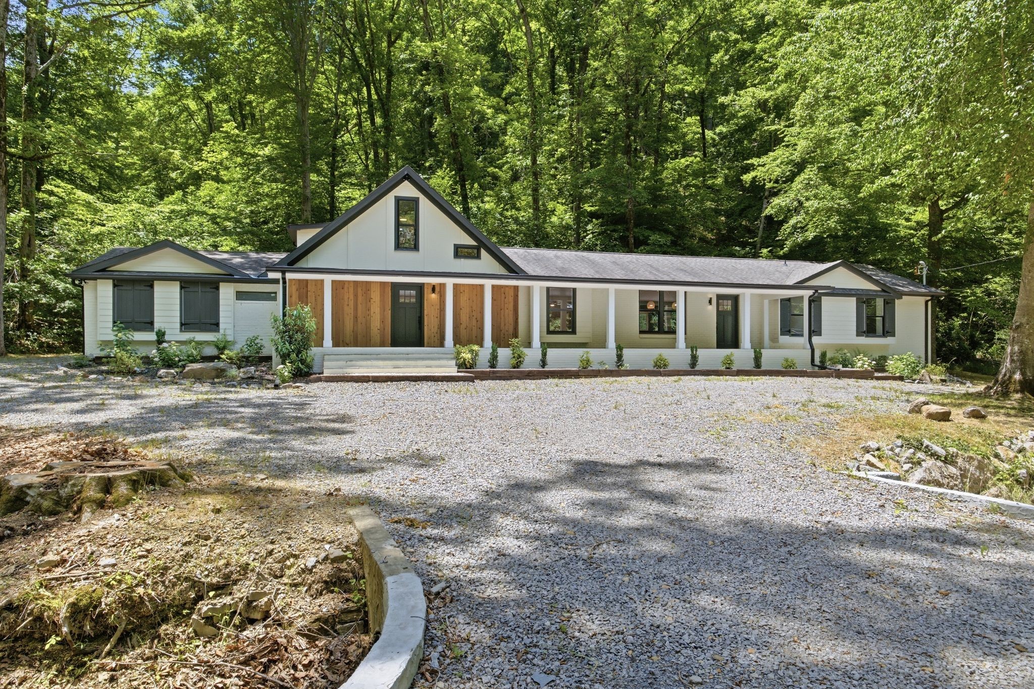 1032 Paint Pony Trail Pegram TN 37143