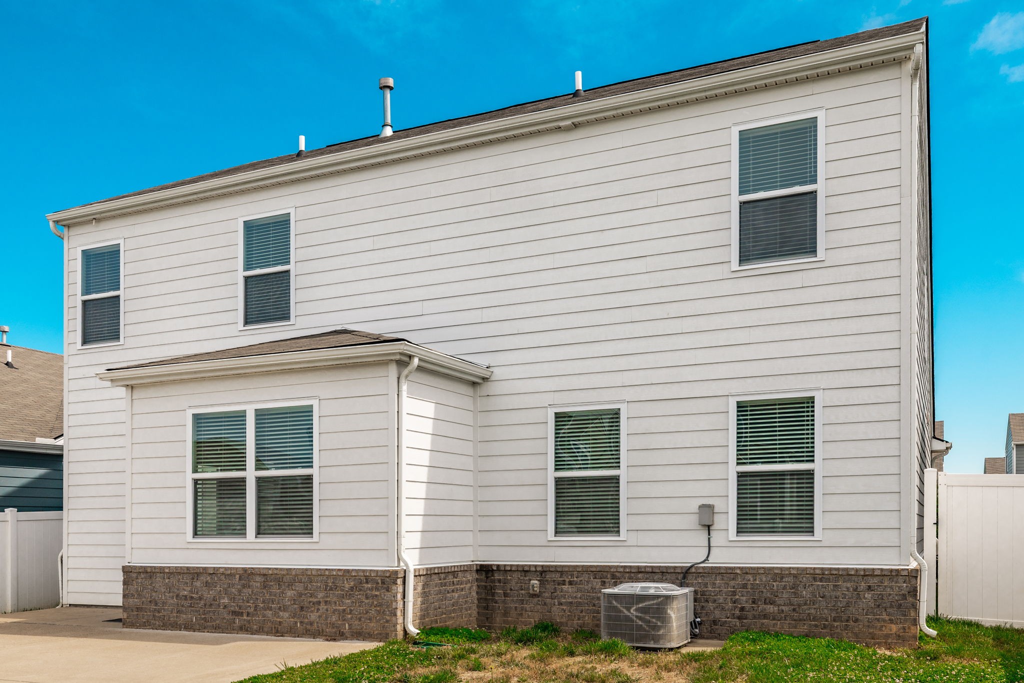 1168 Barry Baker Lane White House TN 37188