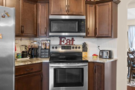 202 Kingstons Cove Clarksville TN 37042