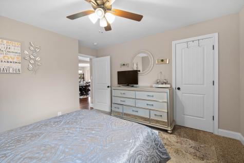202 Kingstons Cove Clarksville TN 37042
