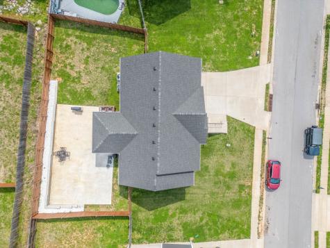 202 Kingstons Cove Clarksville TN 37042