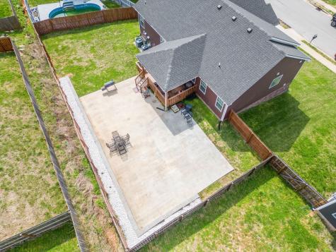 202 Kingstons Cove Clarksville TN 37042