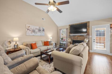 202 Kingstons Cove Clarksville TN 37042