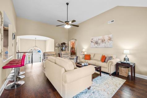 202 Kingstons Cove Clarksville TN 37042