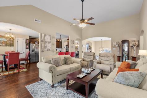 202 Kingstons Cove Clarksville TN 37042