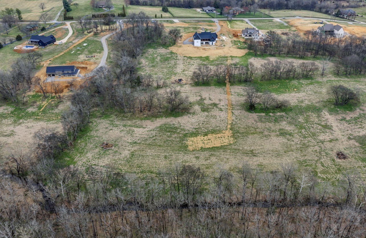 2388 Darks Mill Road Columbia TN 38401