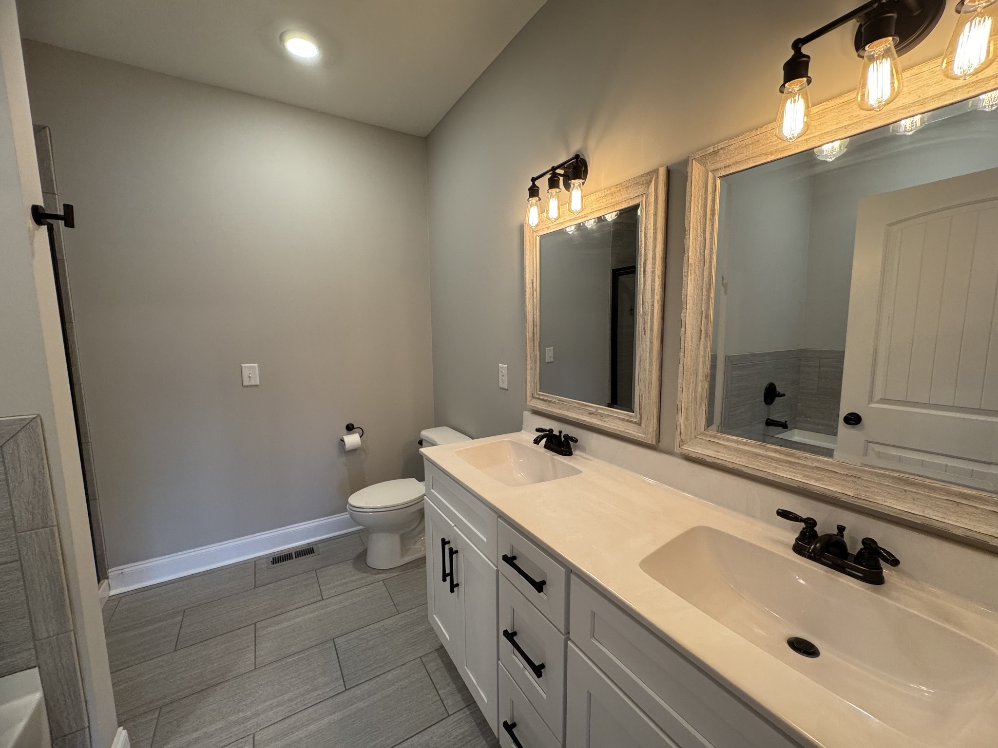 405 Andean Court Clarksville TN 37040