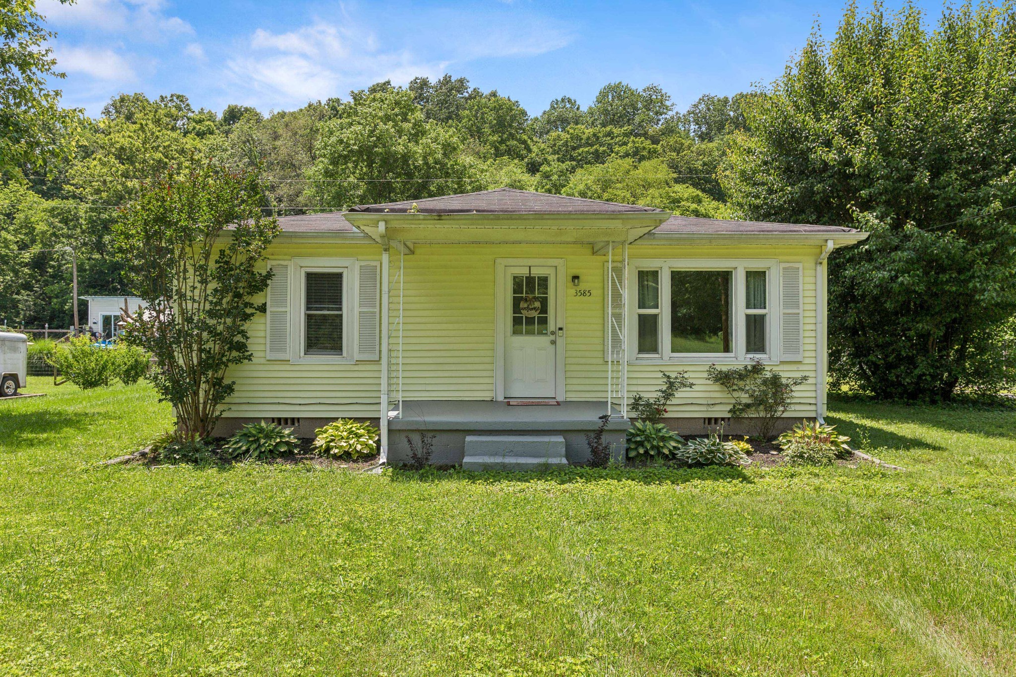 3585 Old Highway 31, E Westmoreland TN 37186