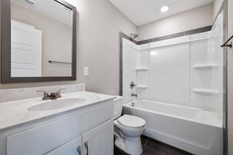 3565 Torrington Lane Clarksville TN 37042