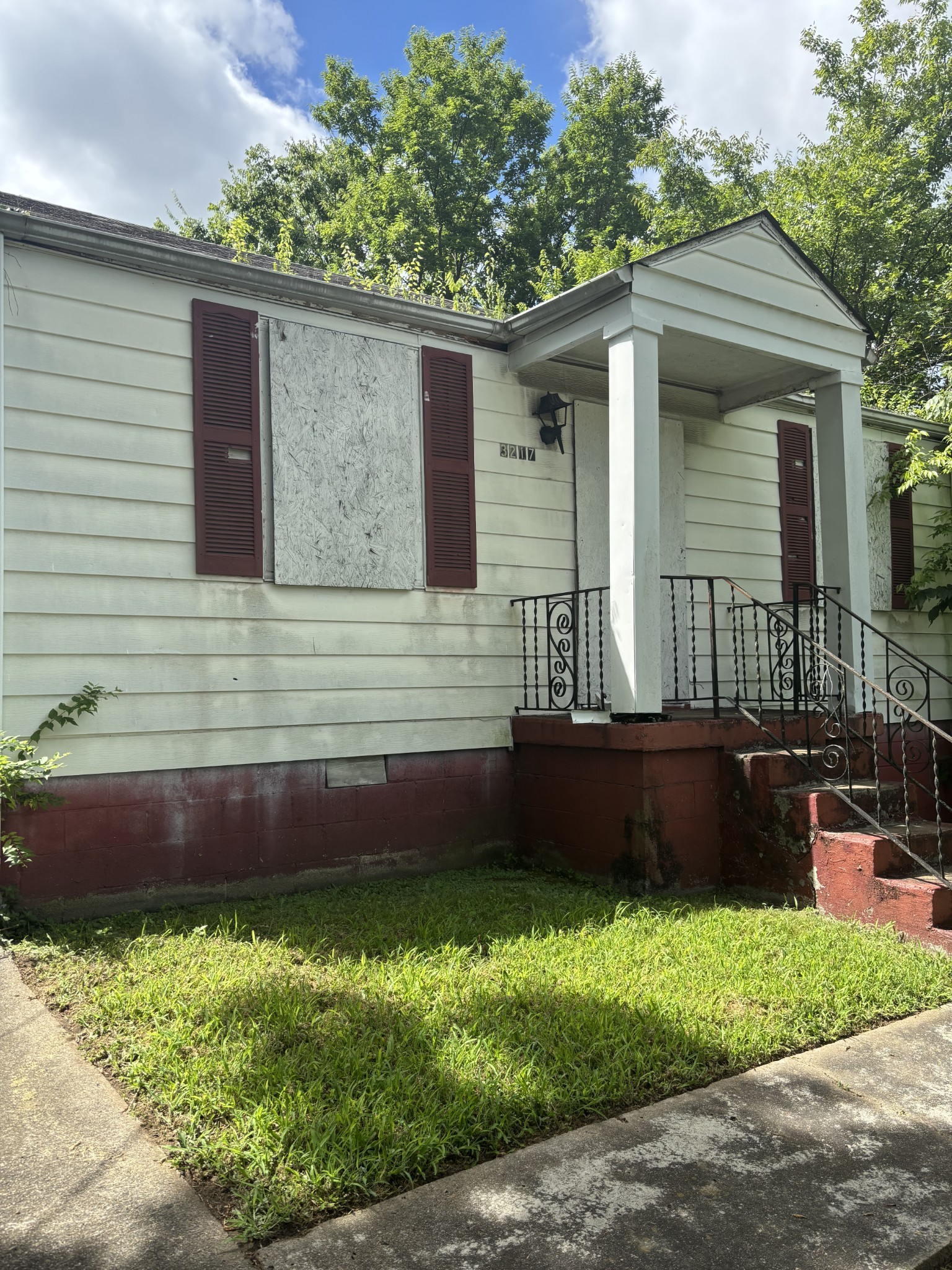 Nashville TN, 3217 Clifton Avenue