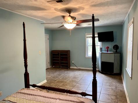 2195 Higginbottom Road Selmer TN 38375