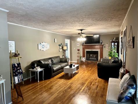 2195 Higginbottom Road Selmer TN 38375