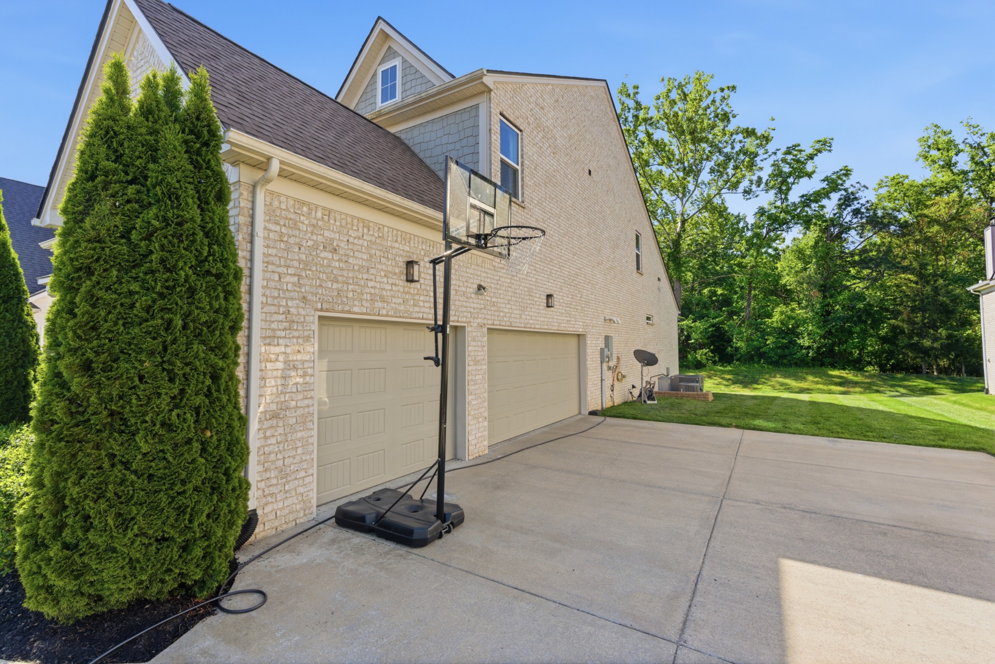 1089 River Oaks Boulevard Lebanon TN 37090