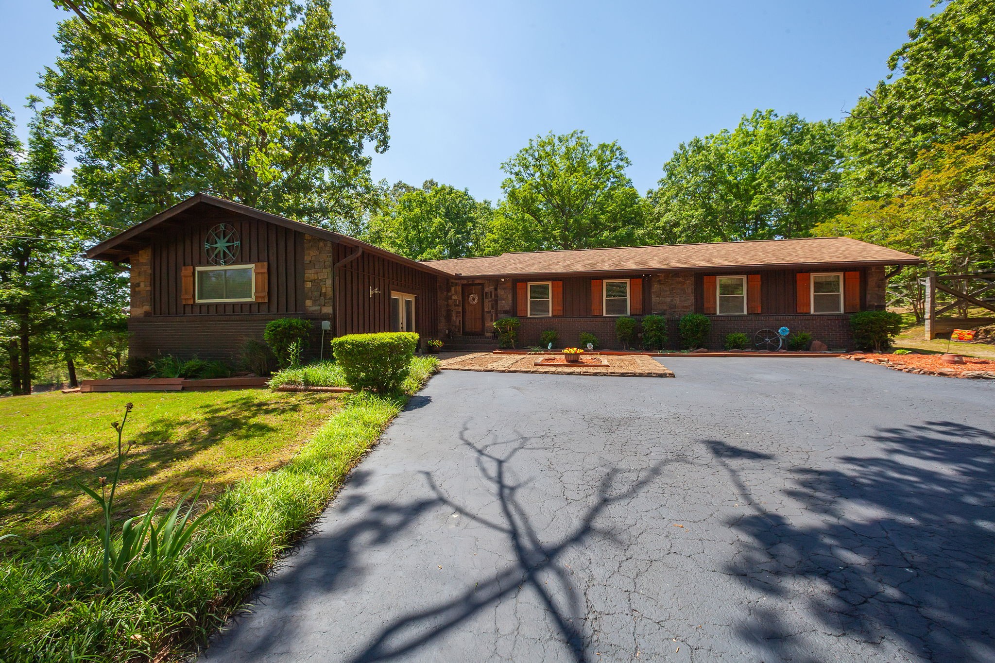 681 Swan Johnson Road Darden TN 38328