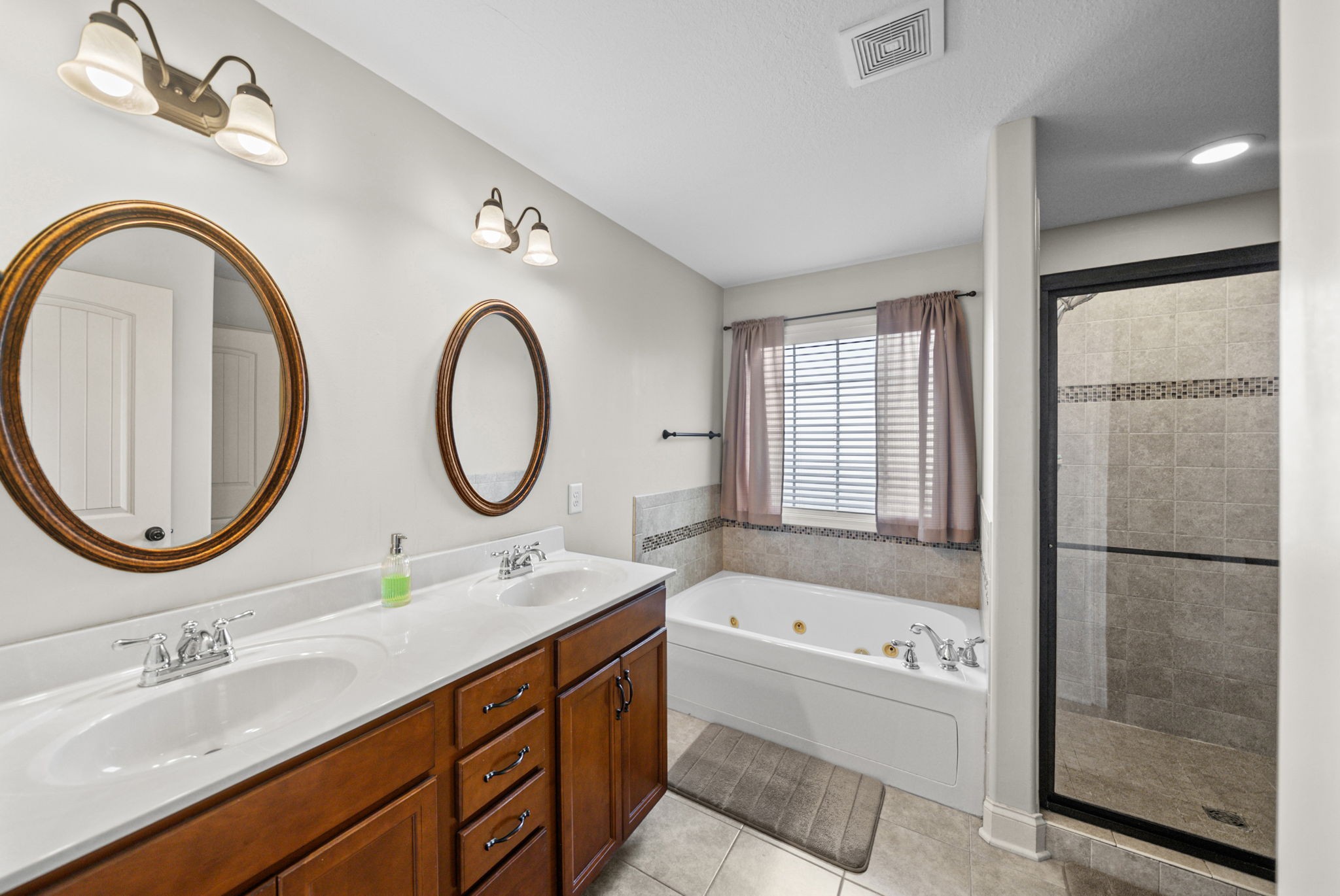 713 W Accipiter Circle Clarksville TN 37043
