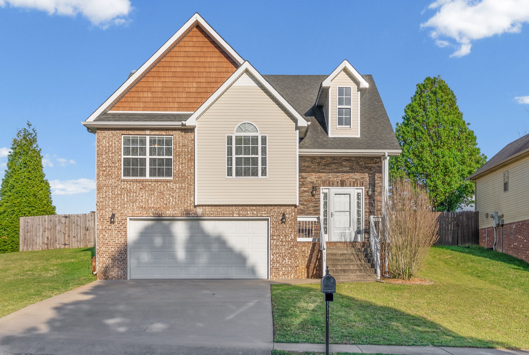 713 W Accipiter Circle Clarksville TN 37043