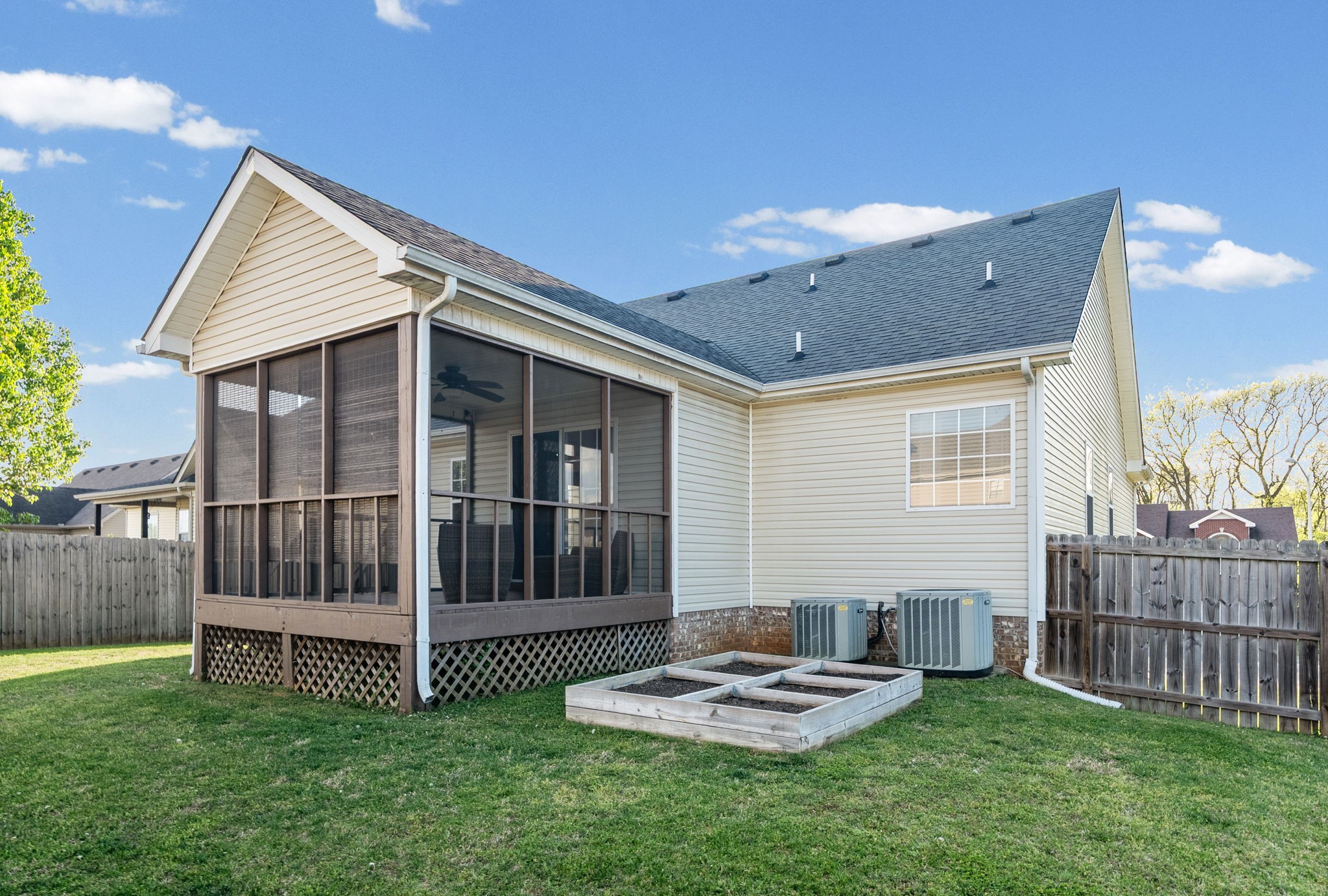 713 W Accipiter Circle Clarksville TN 37043