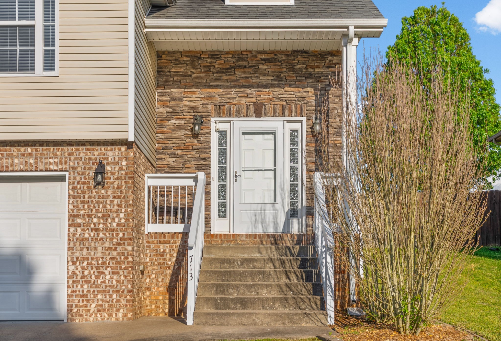 713 W Accipiter Circle Clarksville TN 37043