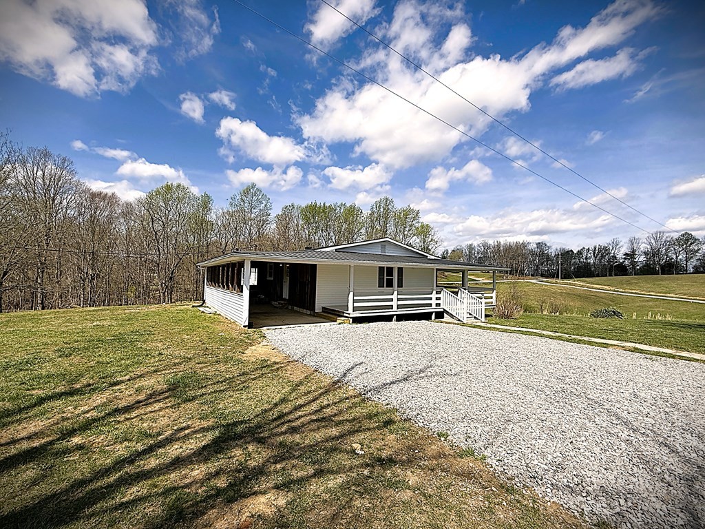 118 Collins Road Allons TN 38541