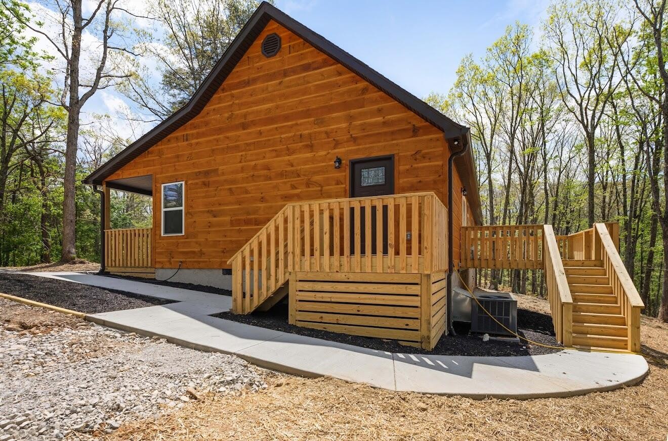 2387 Porch Rock Road Pikeville TN 37367