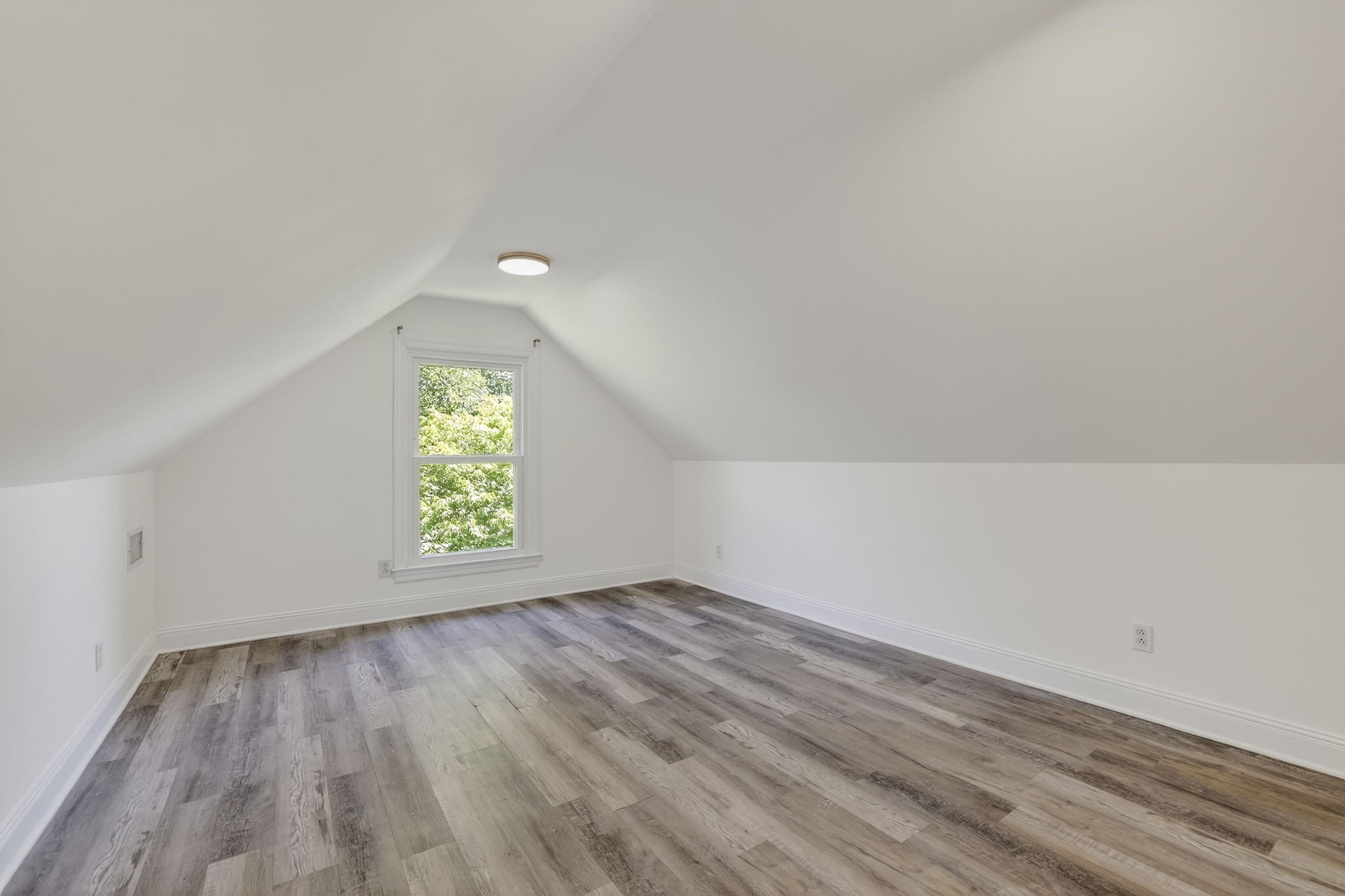 209 Barrington Ct, W Franklin TN 37067