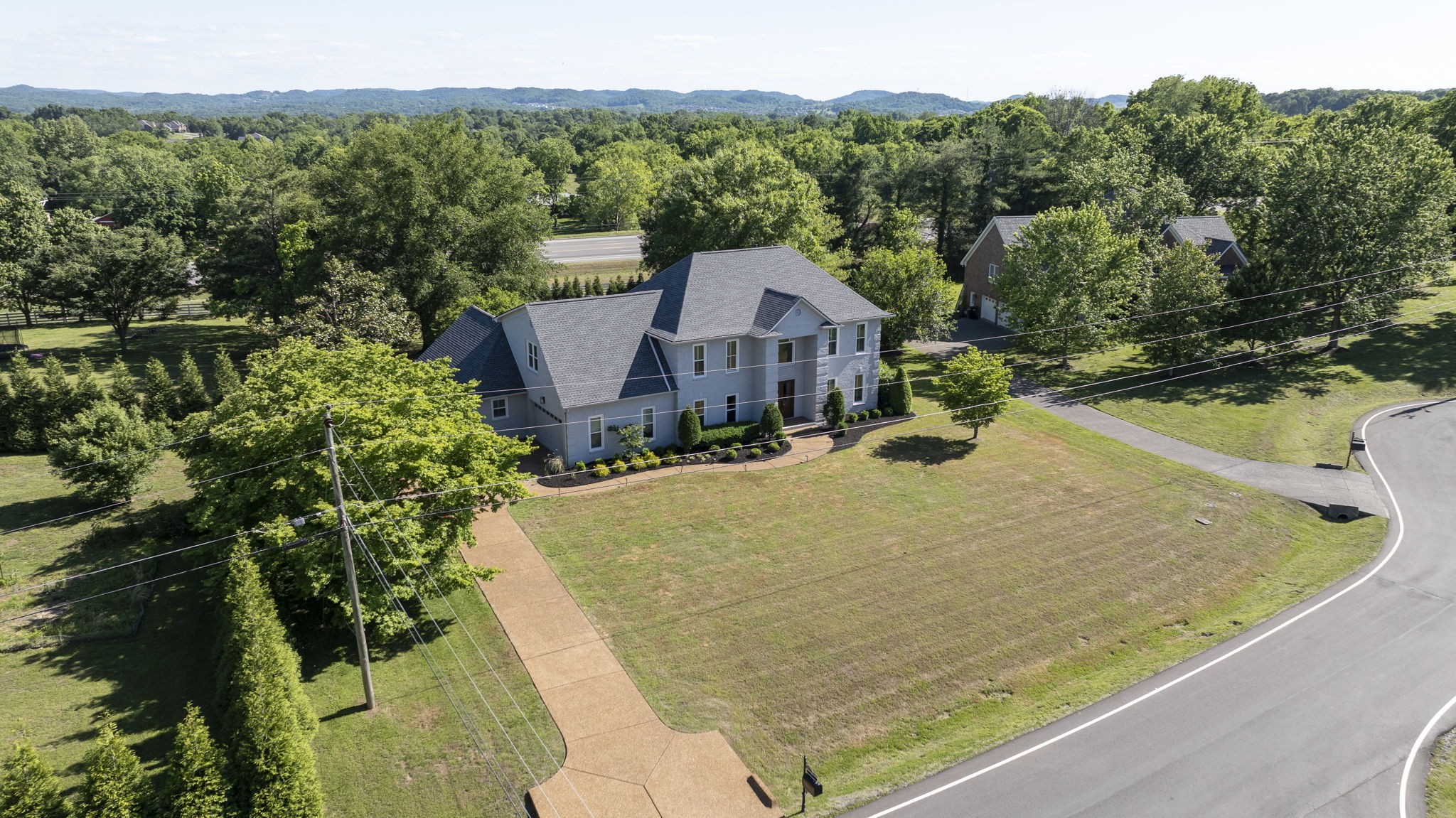 209 Barrington Ct, W Franklin TN 37067