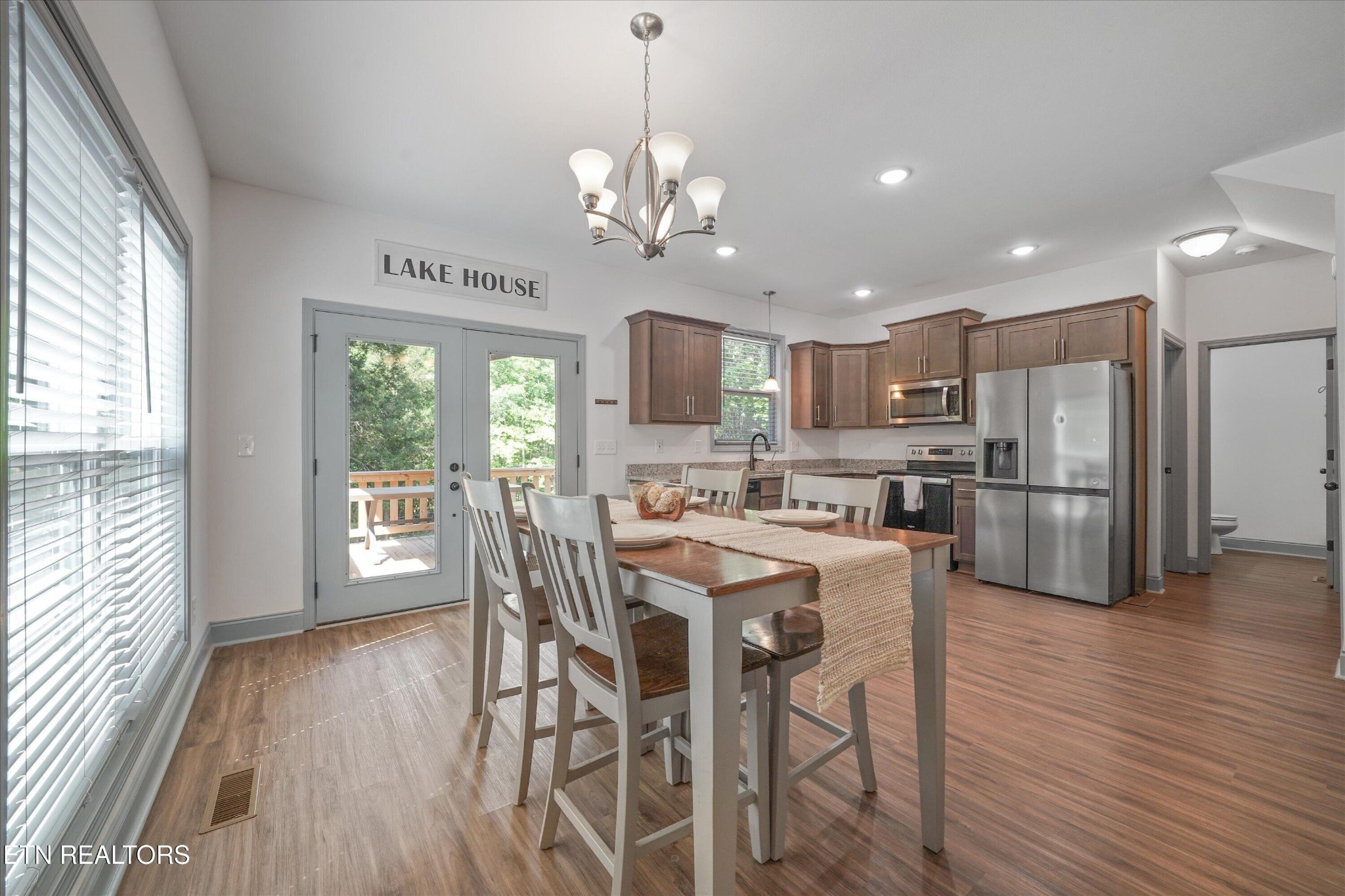 1925 Harbor Lane Dandridge TN 37725