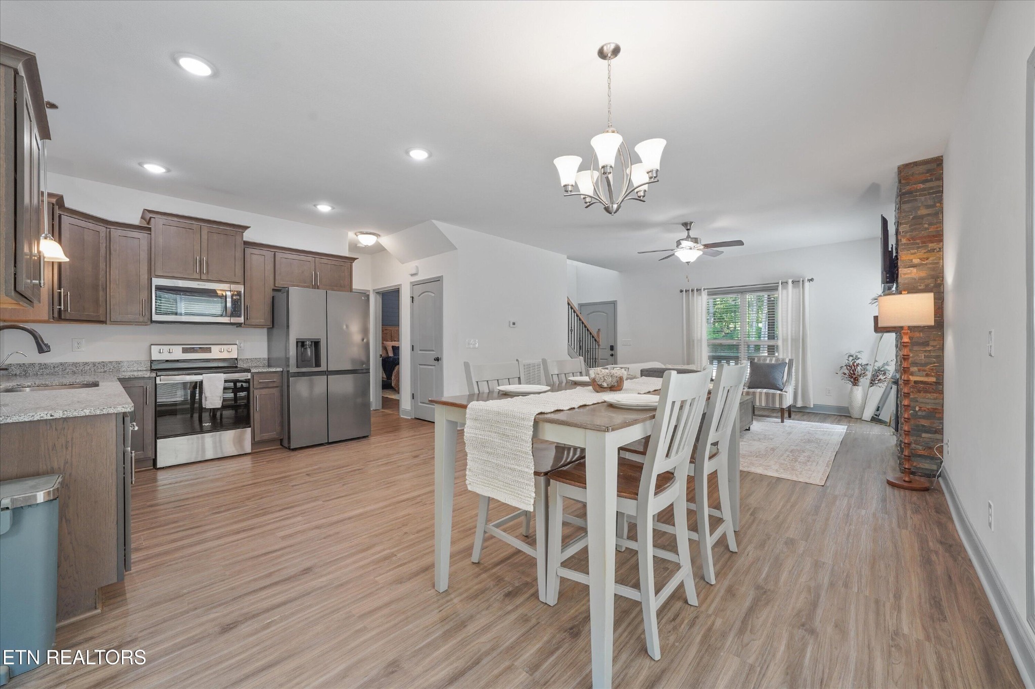 1925 Harbor Lane Dandridge TN 37725