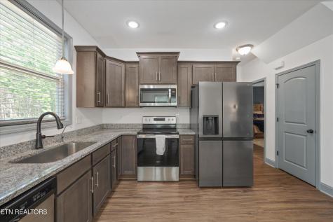 1925 Harbor Lane Dandridge TN 37725