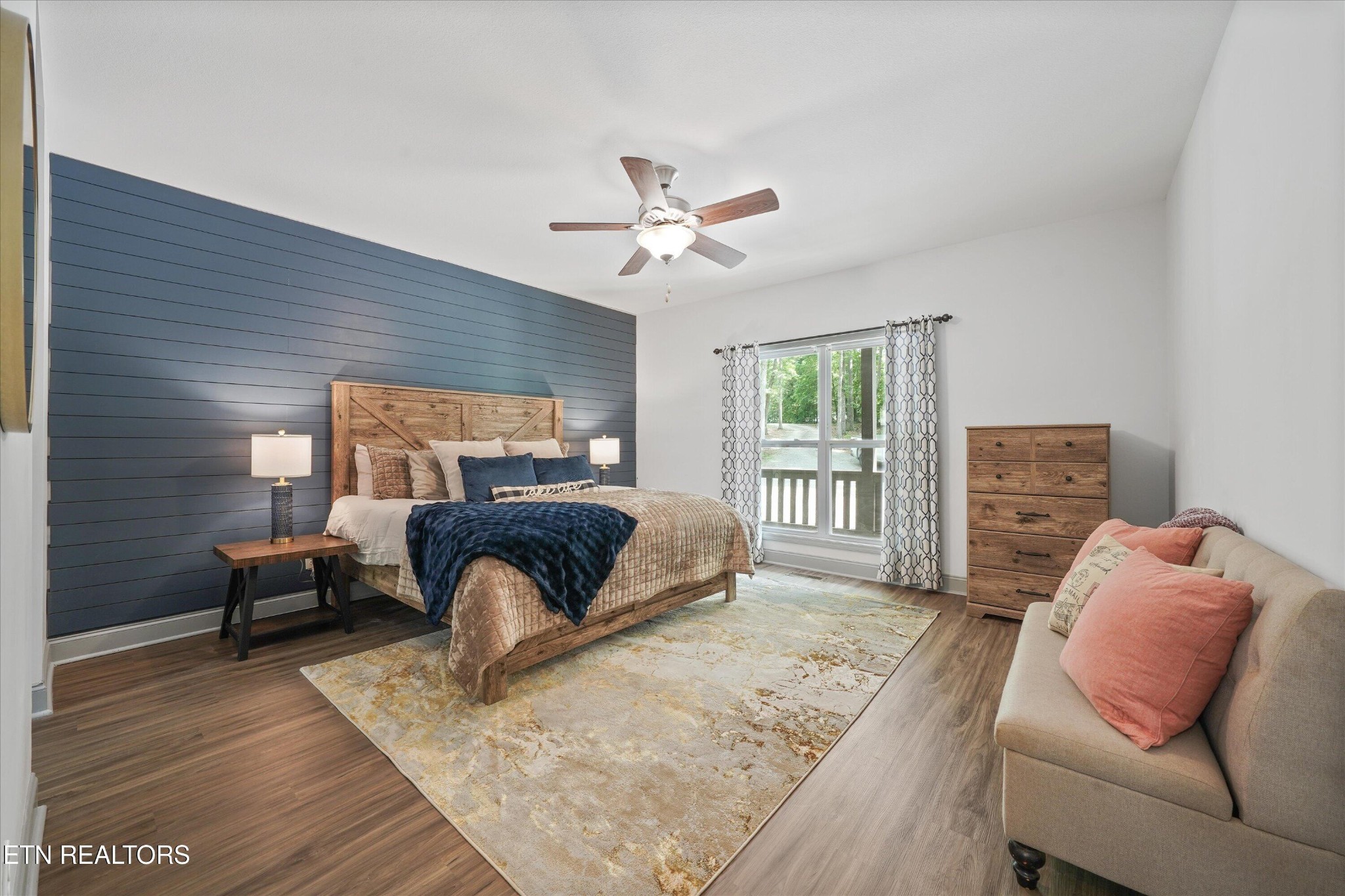 1925 Harbor Lane Dandridge TN 37725