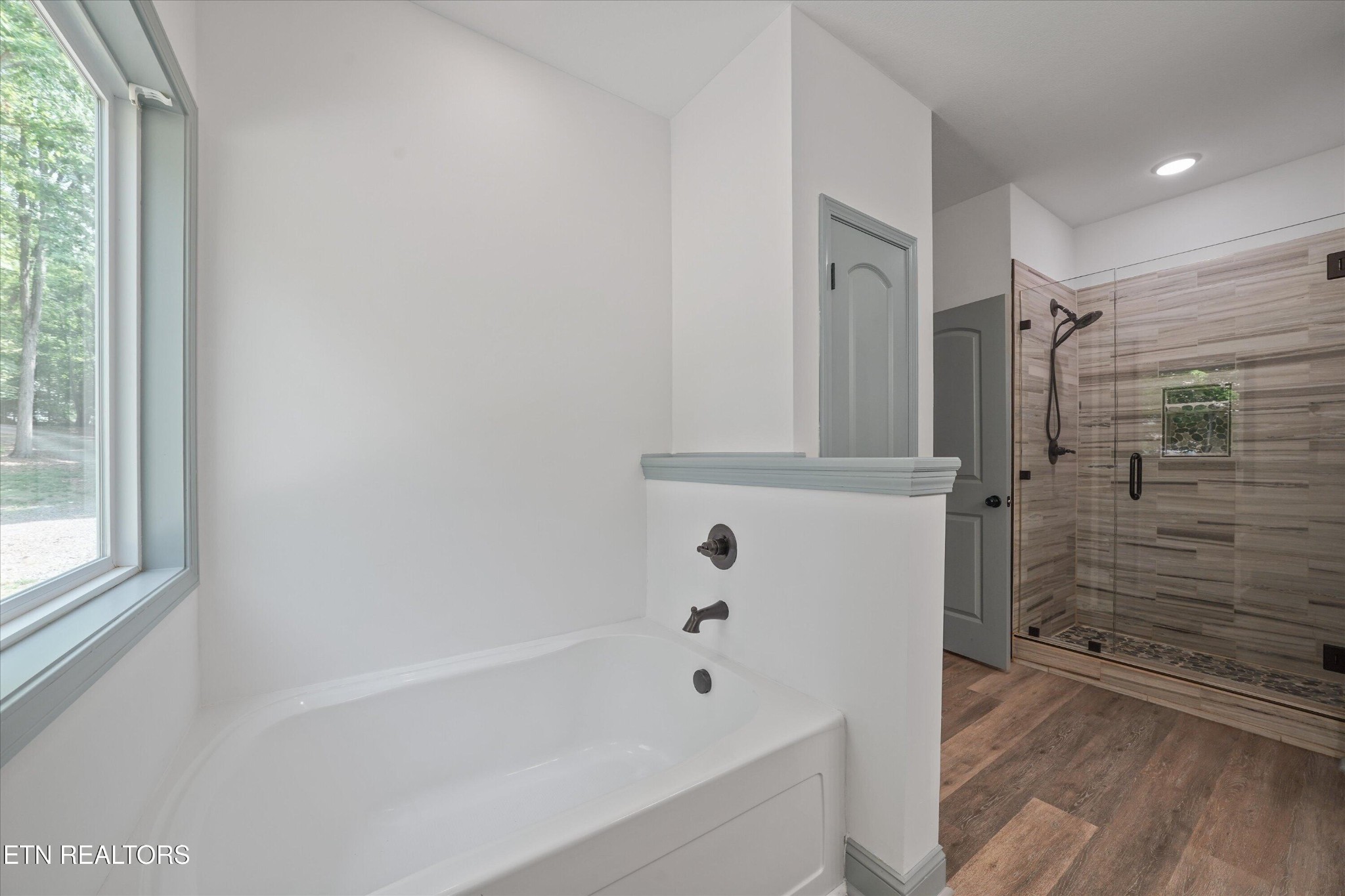 1925 Harbor Lane Dandridge TN 37725