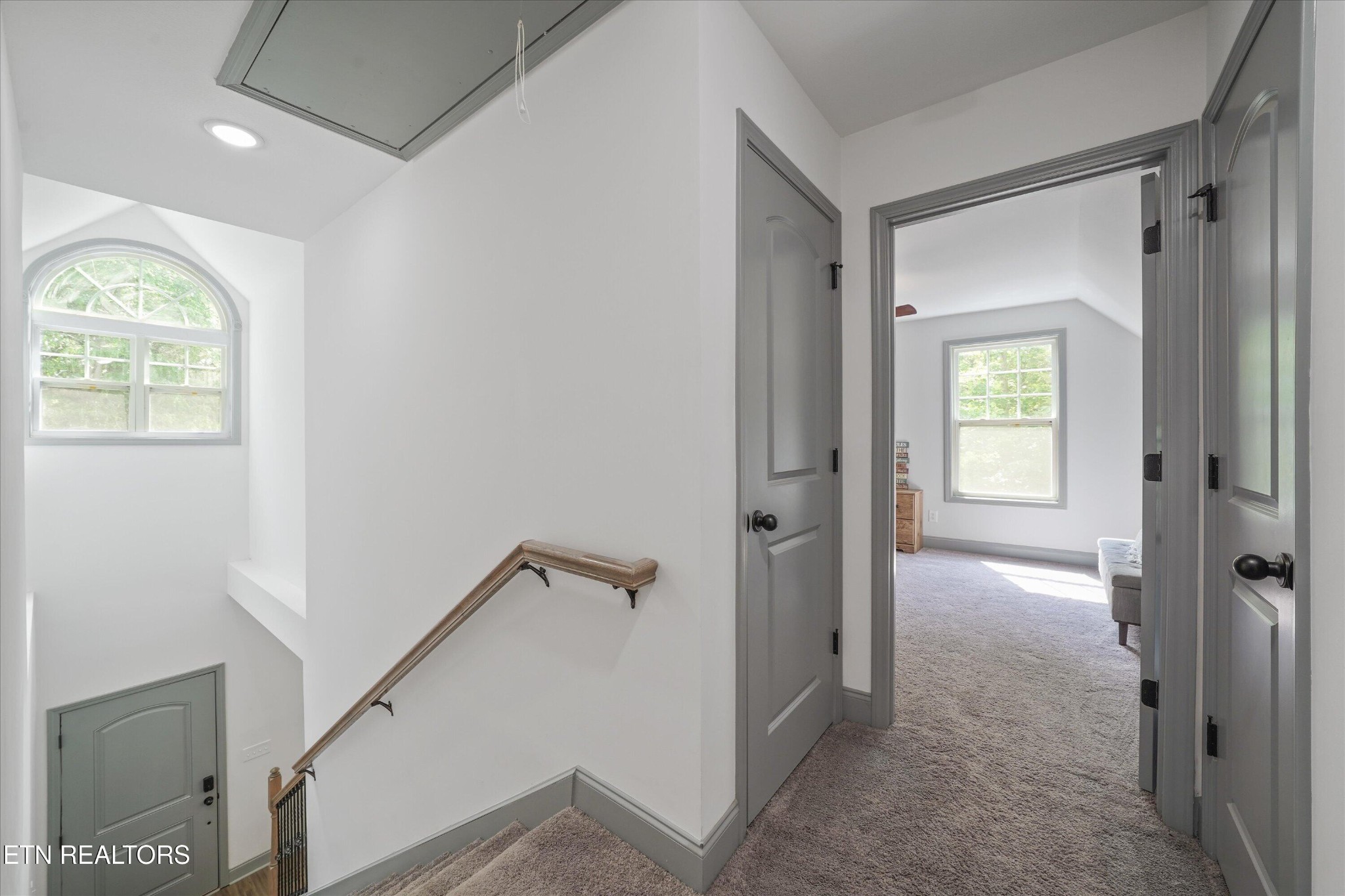 1925 Harbor Lane Dandridge TN 37725