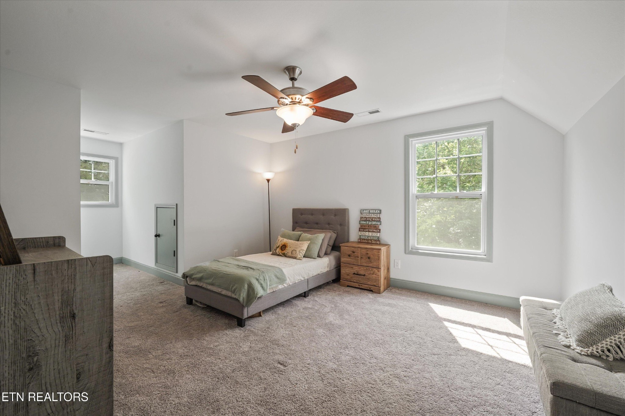 1925 Harbor Lane Dandridge TN 37725
