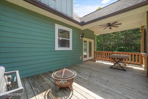 1925 Harbor Lane Dandridge TN 37725