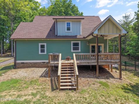 1925 Harbor Lane Dandridge TN 37725