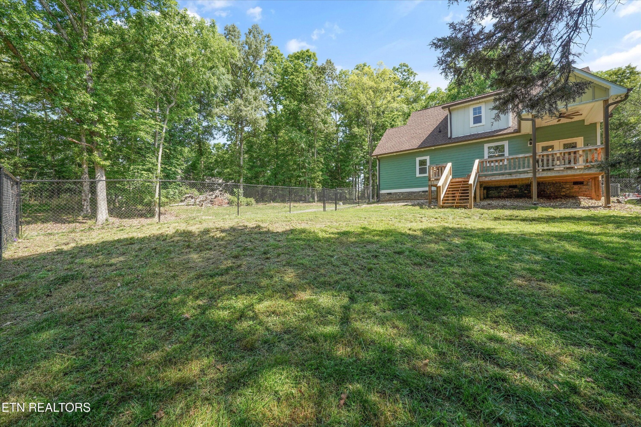 1925 Harbor Lane Dandridge TN 37725
